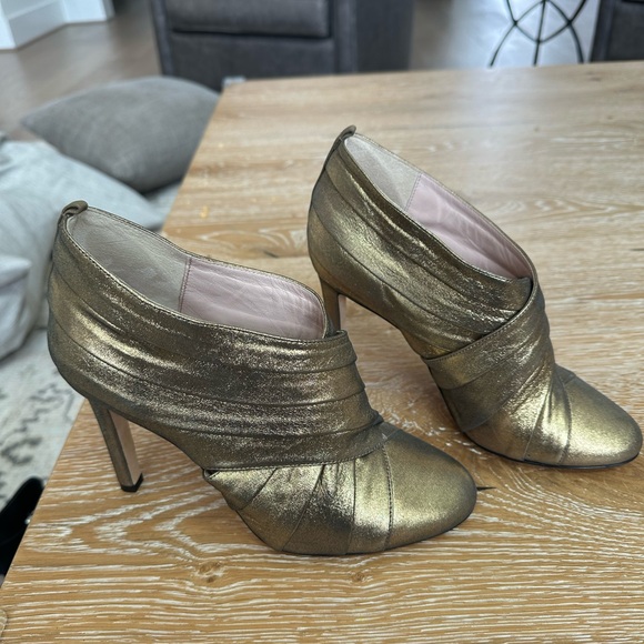 SJP by Sarah Jessica Parker Gold Ankle Booties - Picture 1 of 9